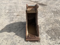 APPROX. 18" STRICKLAND TOOTHLESS DIGGING BUCKET TO SUIT 13 TON EXCAVATOR - 2