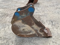 APPROX. 18" STRICKLAND TOOTHLESS DIGGING BUCKET TO SUIT 13 TON EXCAVATOR - 4