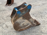 APPROX. 18" STRICKLAND TOOTHLESS DIGGING BUCKET TO SUIT 13 TON EXCAVATOR - 5