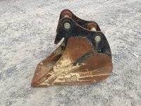APPROX. 18" RHINOX TOOTHLESS DIGGING BUCKET TO SUIT 13 TON EXCAVATOR - 8