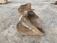APPROX. 3ft TOOTHLESS DIGGING BUCKET TO SUIT 6-8 TON EXCAVATOR - 4
