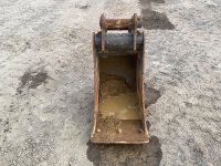 APPROX. 16" STRICKLAND TOOTHLESS DIGGING BUCKET TO SUIT 6-8 TON EXCAVATOR - 2