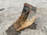 APPROX. 16" STRICKLAND TOOTHLESS DIGGING BUCKET TO SUIT 6-8 TON EXCAVATOR - 3