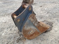 APPROX. 16" STRICKLAND TOOTHLESS DIGGING BUCKET TO SUIT 6-8 TON EXCAVATOR - 5