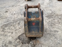 APPROX. 16" STRICKLAND TOOTHLESS DIGGING BUCKET TO SUIT 6-8 TON EXCAVATOR - 6