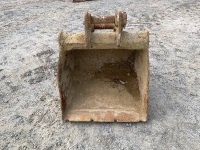 APPROX. 2ft TOOTHLESS DIGGING BUCKET TO SUIT 4-6 TON EXCAVATOR - 2