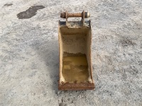 APPROX. 16" TOOTHLESS DIGGING BUCKET TO SUIT 6-8 TON EXCAVATOR - 2