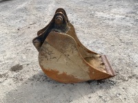 APPROX. 16" TOOTHLESS DIGGING BUCKET TO SUIT 6-8 TON EXCAVATOR - 3