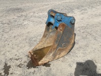 APPROX. 16" STRICKLAND TOOTHLESS DIGGING BUCKET TO SUIT 6-8 TON EXCAVATOR - 3