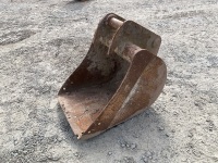 APPROX. 2ft TOOTHLESS DIGGING BUCKET TO SUIT 6-8 TON EXCAVATOR - 3