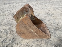 APPROX. 2ft TOOTHLESS DIGGING BUCKET TO SUIT 6-8 TON EXCAVATOR - 4