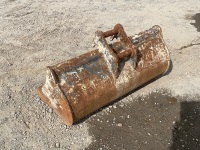 APPROX. 3ft SHUGH BUCKET TO SUIT 3 TON EXCAVATOR - 6