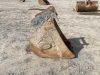 APPROX. 1ft STRICKLAND TOOTHLESS DIGGING BUCKET TO SUIT 2-3 TON EXCAVATOR - 4
