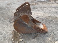 APPROX. 1ft TOOTHLESS DIGGING BUCKET TO SUIT 4-6 TON EXCAVATOR - 4