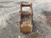 APPROX. 1ft TOOTHLESS DIGGING BUCKET TO SUIT 4-6 TON EXCAVATOR - 6