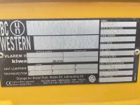 WESTERN 985lt SINGLE AXLE FAST TOW BUNDED METAL FUEL BOWSER - 12