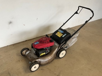 HONDA HRG466 PETROL WALK BEHIND LAWNMOWER