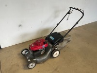 HONDA HRG466C PETROL WALK BEHIND LAWNMOWER
