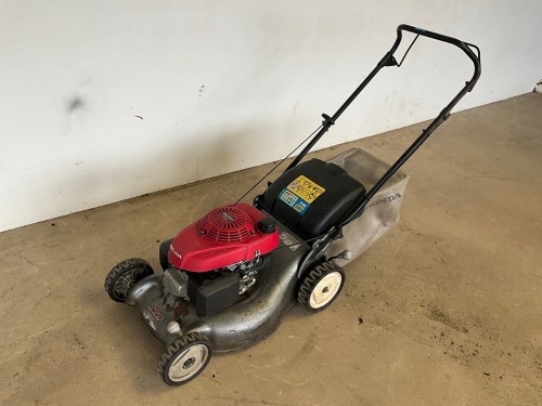 HONDA HRG466C PETROL WALK BEHIND LAWNMOWER