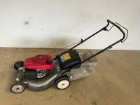 HONDA HRG466C PETROL WALK BEHIND LAWNMOWER - 2