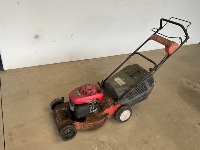 HONDA PETROL ENGINE WALK BEHIND LAWNMOWER