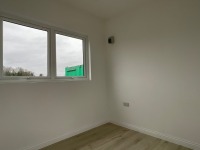 APPROX. 10.9ft x 9ft UNUSED INSULATED MODERN GARDEN ROOM / OFFICE - 12