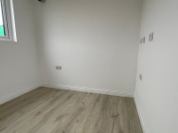 APPROX. 10.9ft x 9ft UNUSED INSULATED MODERN GARDEN ROOM / OFFICE - 18