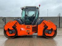 HAMM HD+110i DOUBLE DRUM RIDE ON CABBED ROLLER - 2