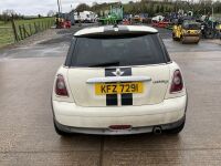 MINI COOPER 1.6 D 3DR HATCHBACK - 11