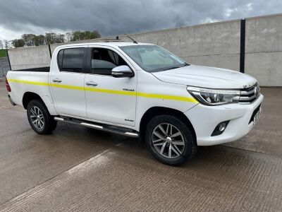 TOYOTA HILUX INVINCIBLE 2.4 D-4D 4WD DOUBLE CAB PICK UP&nbsp;