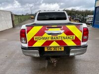 TOYOTA HILUX INVINCIBLE 2.4 D-4D 4WD DOUBLE CAB PICK UP&nbsp; - 18