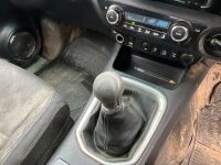 TOYOTA HILUX INVINCIBLE 2.4 D-4D 4WD DOUBLE CAB PICK UP&nbsp; - 27