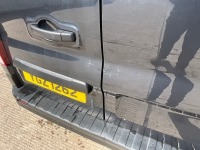 RENAULT TRAFIC LL30 BUSINESS+ LWB 2.0 BLUE DCI 130PS - 17