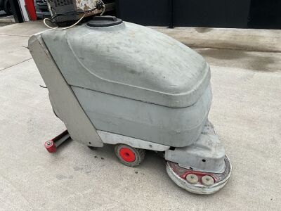 COMMAC BATTERY OPERATED FLOOR CLEANER