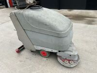 COMMAC BATTERY OPERATED FLOOR CLEANER