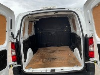 PEUGEOT PARTNER GRIP PREMIUM 1.5 BLUE HDI - 16