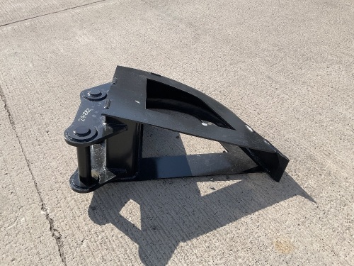 UNUSED TAPERED DRAINAGE BUCKET TO SUIT 13 TON MACHINE