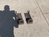 2No. UNUSED PIN & CONE BRACKETS - 4