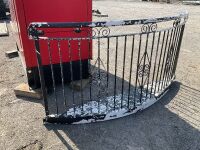 APPROX. 8ft x 4ft CURVED METAL BALCONY - 3