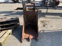 APPROX. 2ft TOOTHED DIGGING BUCKET TO SUIT 13 TON MACHINE - 7