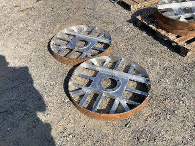 2No. 8 STUD STEEL WHEELS