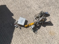 HYDRAULIC 360 ROTATING HITCH & LEVERS TO SUIT 13-20 TON MACHINE - 15