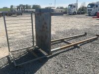 10 TREAD METAL STAIRCASE & LANDING - 12