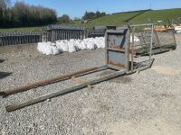 10 TREAD METAL STAIRCASE & LANDING - 16