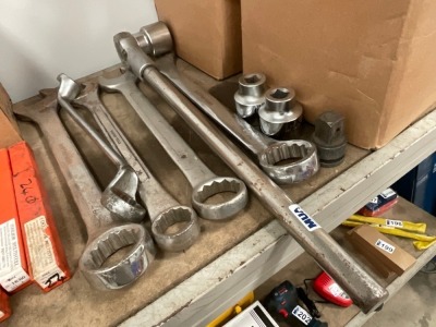 ASSORTED LARGE SPANNERS, RATCHET, SOCKETS & SOCKET ADAPTOR