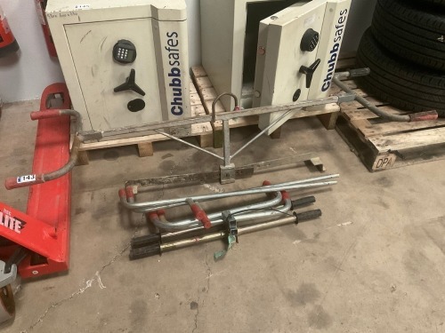 KERB LIFTER & SPARES
