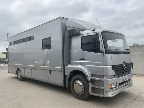 MERCEDES 1823 18 TON&nbsp; 4X2 5 STALL HORSE LORRY&nbsp;