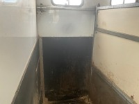 MERCEDES 1823 18 TON&nbsp; 4X2 5 STALL HORSE LORRY&nbsp; - 42