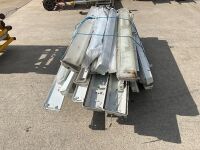 PALLET TO INC. ASSORTED FLUORESCENT LIGHT FITTINGS - 2