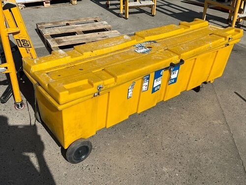 FLUORESCENT BULB RECYCLING STORAGE BOX & CONTENTS